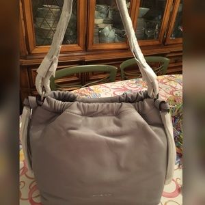 ⚠️NEGOTIABLE⚠️ Michael Kors Leather Shoulder Bag